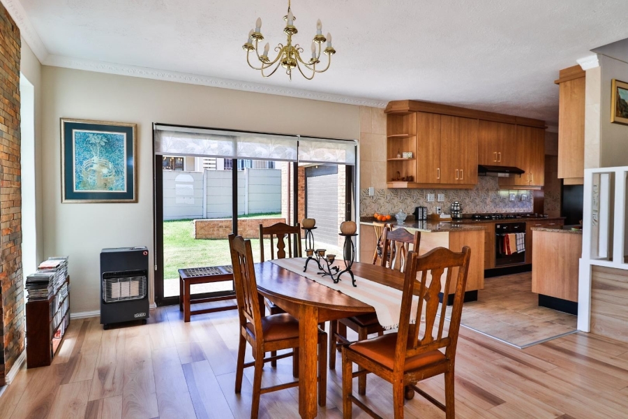 4 Bedroom Property for Sale in De Kelders Western Cape